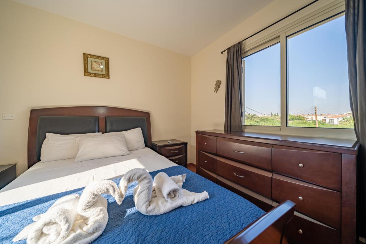 פרוטאראס Atlantica 4 Bedroom Villa Near The Beach מראה חיצוני תמונה
