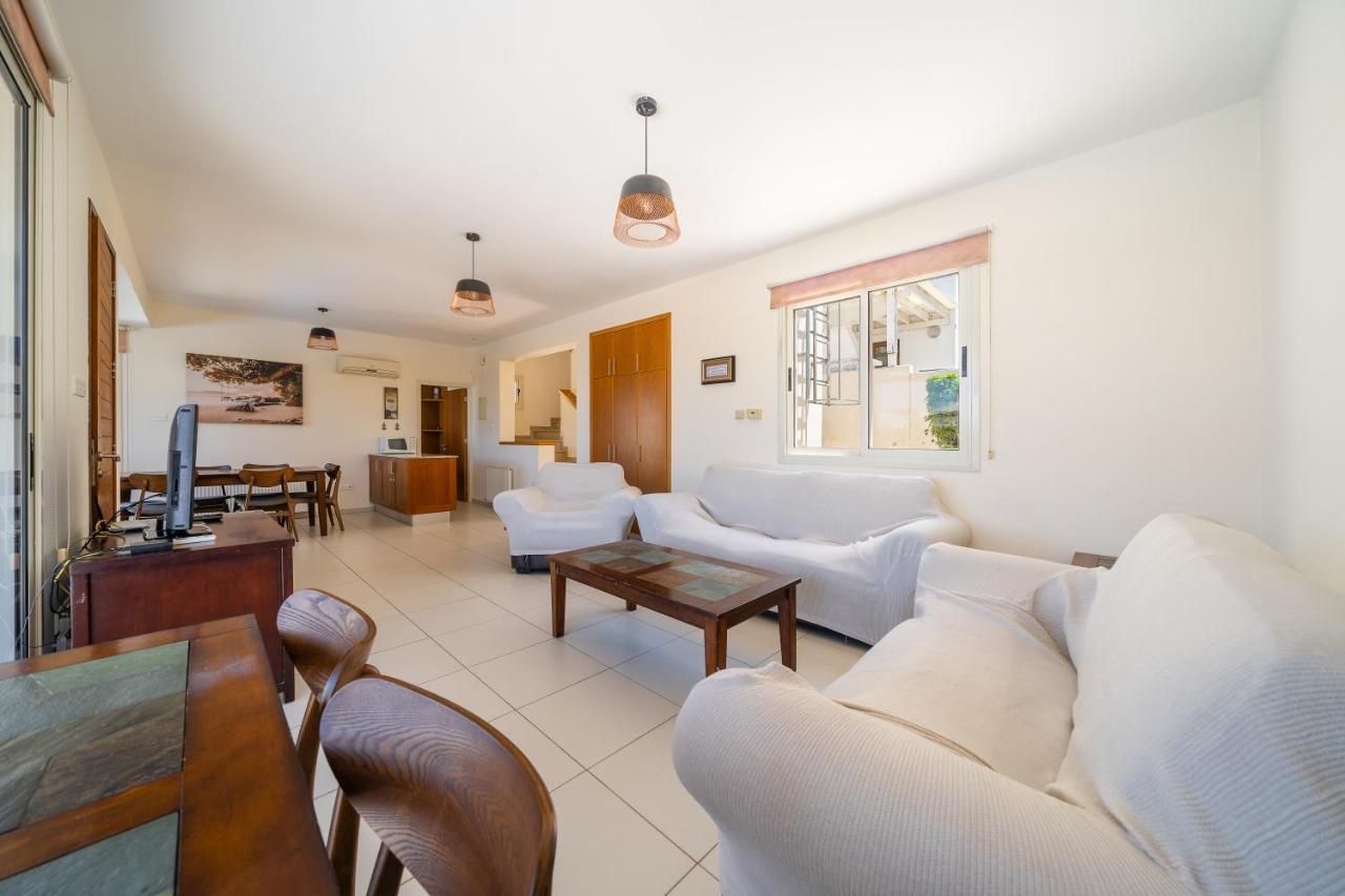 פרוטאראס Atlantica 4 Bedroom Villa Near The Beach מראה חיצוני תמונה