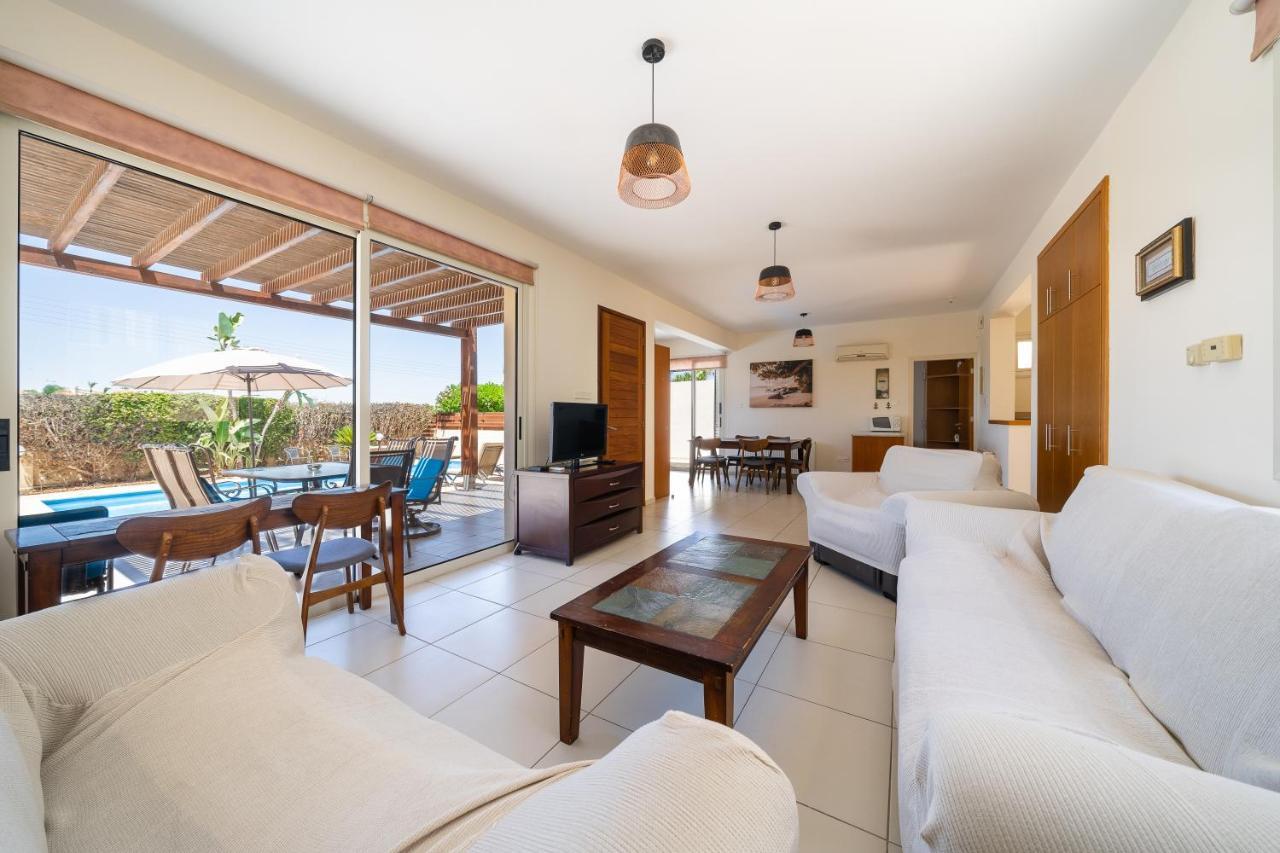 פרוטאראס Atlantica 4 Bedroom Villa Near The Beach מראה חיצוני תמונה