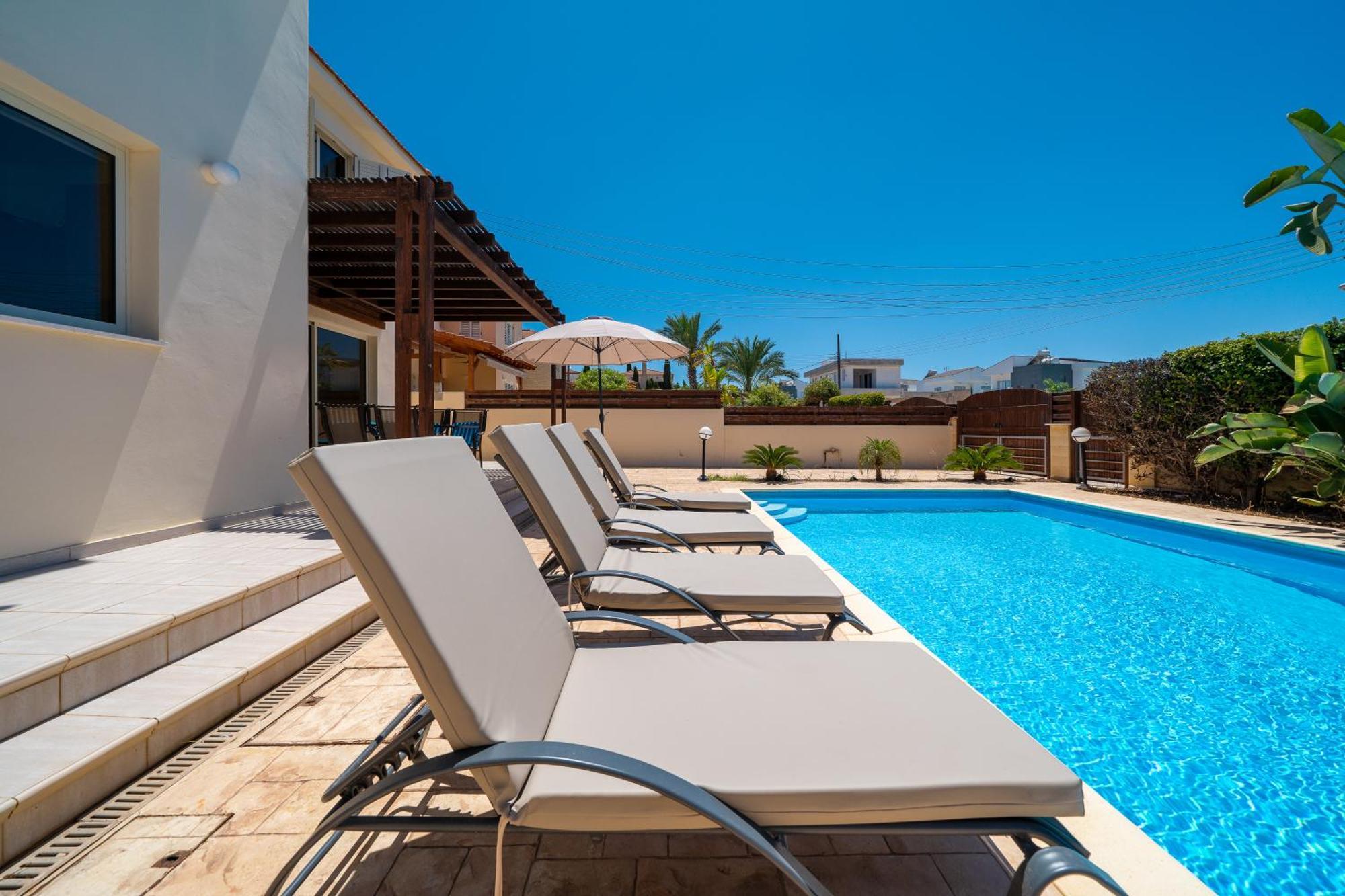 פרוטאראס Atlantica 4 Bedroom Villa Near The Beach מראה חיצוני תמונה