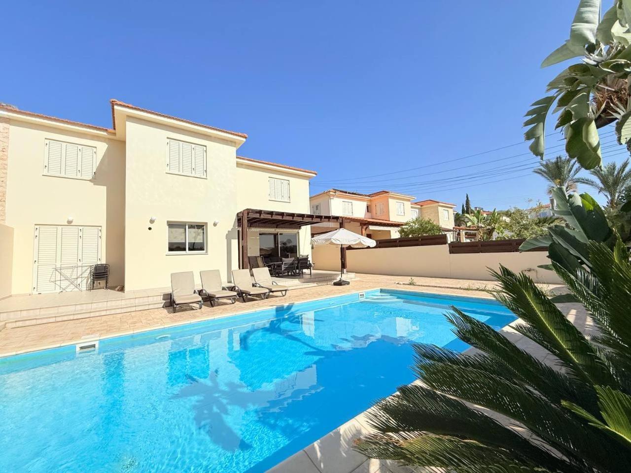 פרוטאראס Atlantica 4 Bedroom Villa Near The Beach מראה חיצוני תמונה