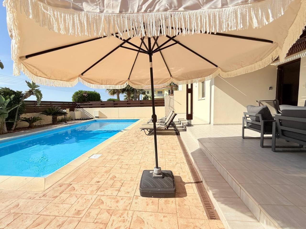 פרוטאראס Atlantica 4 Bedroom Villa Near The Beach מראה חיצוני תמונה